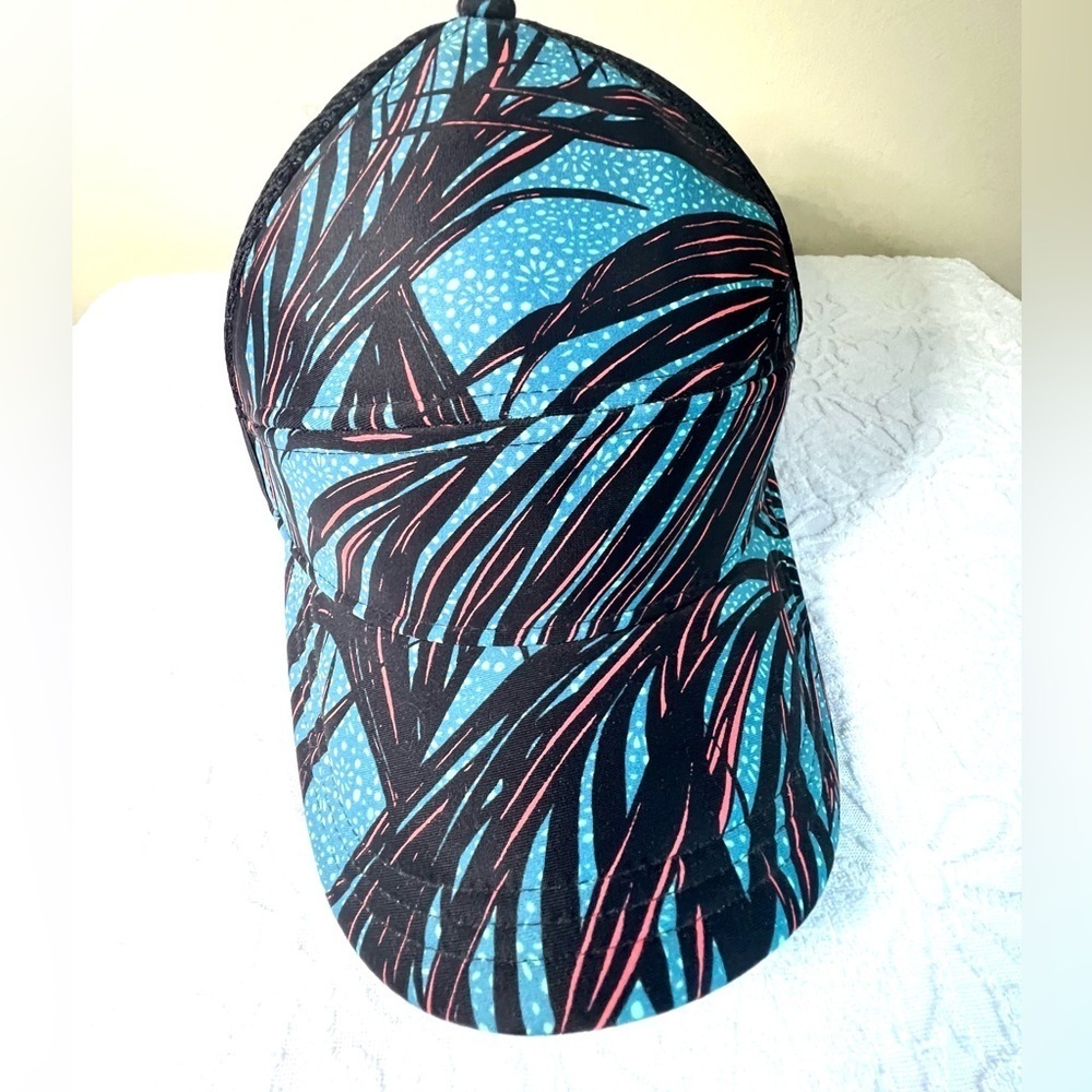 lululemon athletica Blue and Black Patterned Hat
